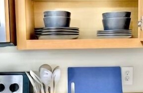 Plaza Midwood Casa | Rare Townhome with Queen Beds in Plaza Midwood-10 min drive uptown