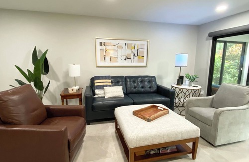 Vamo Condominio | Rarely Available 2/2 Unit at Pelican Cove