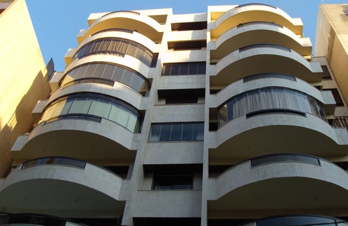 Hamra Apartamento | Ras Beirut 3 BR Apartment.