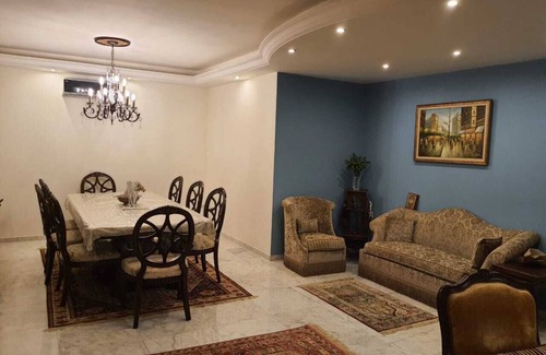 Hamra Apartamento | Ras Beirut 3 BR Apartment.