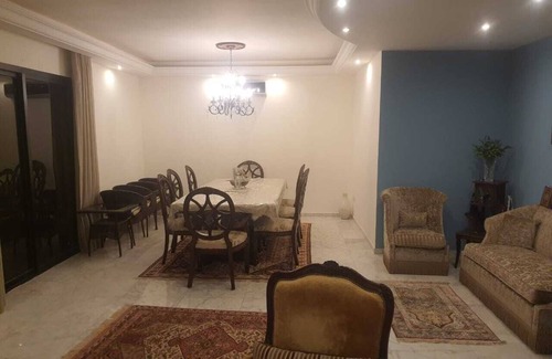 Hamra Apartamento | Ras Beirut 3 BR Apartment.