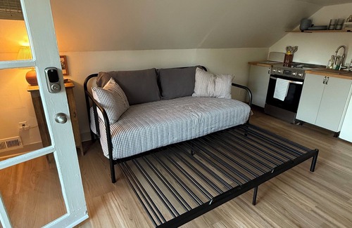 Lamar Heights Area Cabaña | Rascal Ranch: Cozy 2-bed attic apartment close to Olde Town Arvada w/hot tub