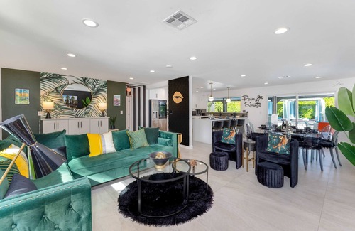 Palm Springs Casa | Rat Pack Rendezvous - An Entertaining Experience!