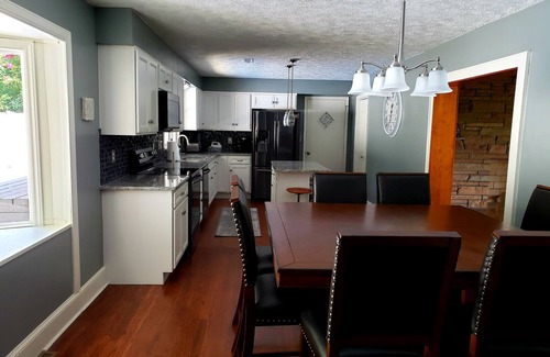 Hendersonville Casa | ¡NUEVO LISTADO! PISCINA, VISTAS MTN, FUEGO