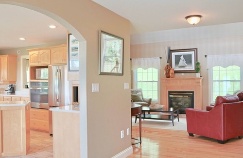 Anne's Land Casa | Rattenbury Hillside Escape