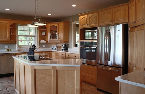 Anne's Land Casa | Rattenbury Hillside Escape