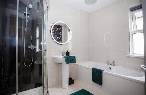 Belfast Casa | Raven Willow