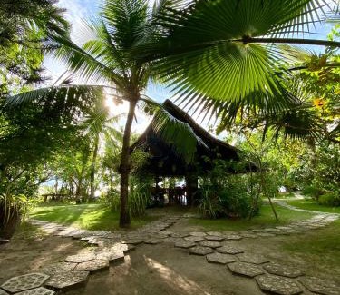 Moalboal Complejo | Ravenala Beach Bungalows