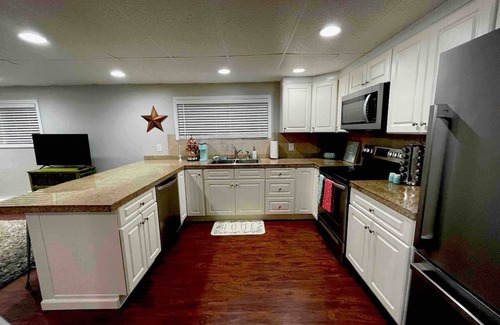 Badger Apartamento | Raven’s Nest - Cozy, Northern Lights, Private