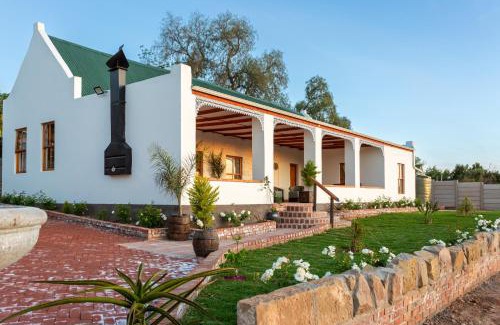 Oudtshoorn Casa | Ravenscliff White House