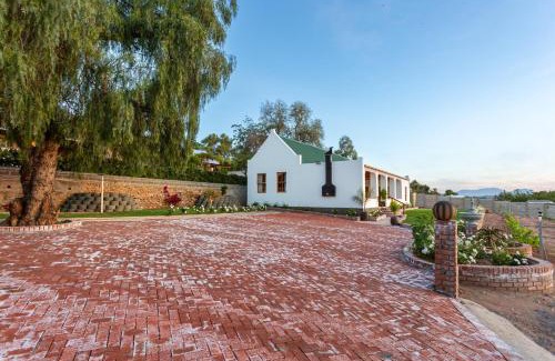 Oudtshoorn Casa | Ravenscliff White House