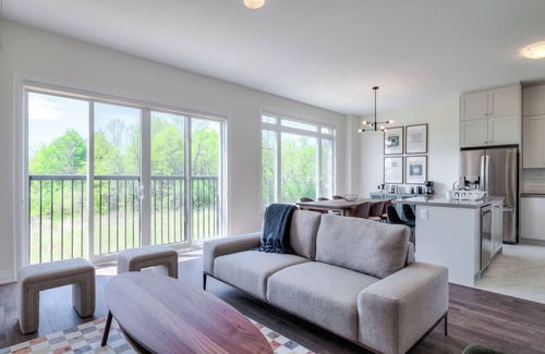 Pickering Casa | Ravine Retreat | Chef Kitchen | Toronto Zoo | SPA | Entire Home | Detached Home