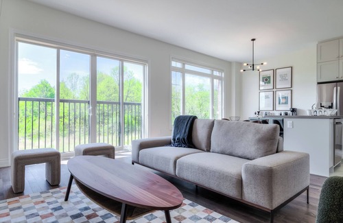 Pickering Casa | Ravine Retreat | Chef Kitchen | Toronto Zoo | SPA | Entire Home | Detached Home