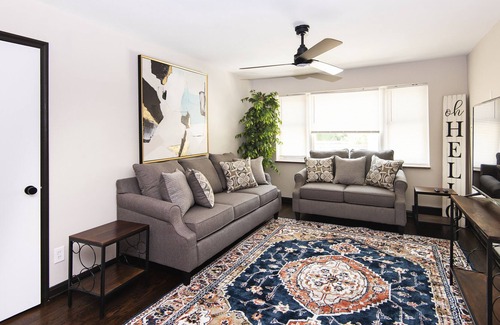 St. Louis Hills Apartamento | Ravishing 1 Bedroom Apartment with Street Parking