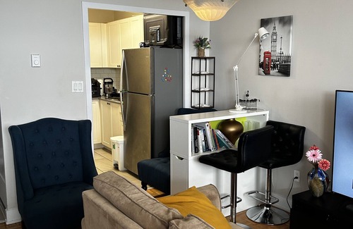Sherwood Park Condominio | Ravishing & centrally located suites for Romantic getaway or Solo travel