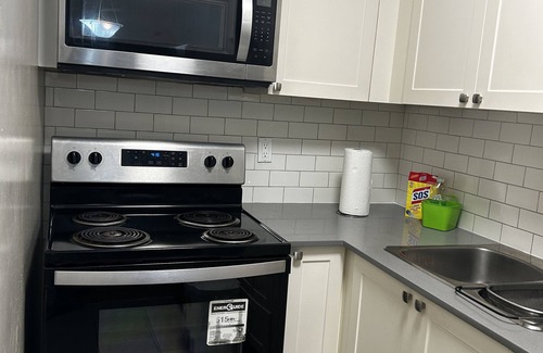 Sherwood Park Condominio | Ravishing & centrally located suites for Romantic getaway or Solo travel