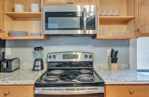 Benton Park Condominio | Ravishing Second Floor Unit in STL (2E)