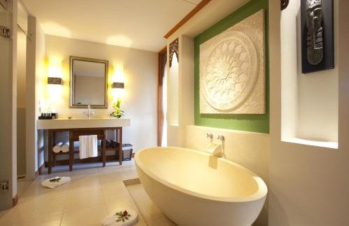 Rawai Complejo | Rawai Palm Beach Resort - SHA Extra Plus