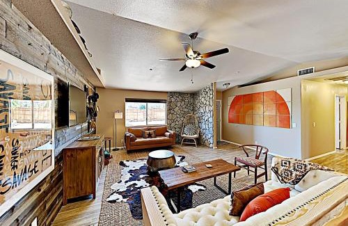 Pioneertown Casa | Rawhide Ranch - Walk to Pappy and Harriet's with Hot Tub! home