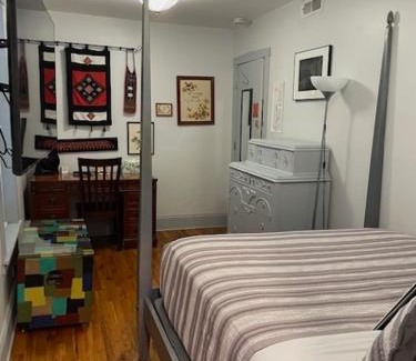 Bucktown Cama Y Desayuno | Ray's Bucktown Bed and Breakfast