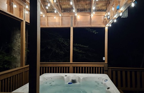 Slade Cabina | Ray's Dream in Red River Gorge with Hot Tub
