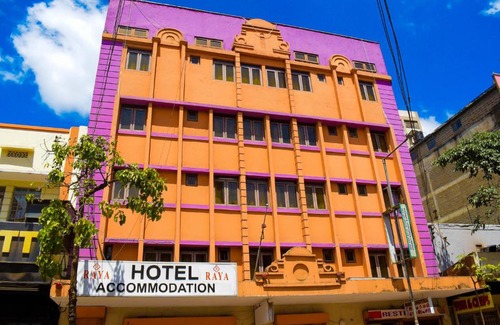 Central Business District Cama Y Desayuno | Raya Hotel