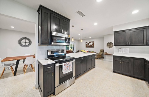 Sarasota Casa | Raya House | Private Heated Pool + Outdoor Shower