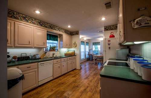 Brookeland Casa | Rayburn Country Cabin