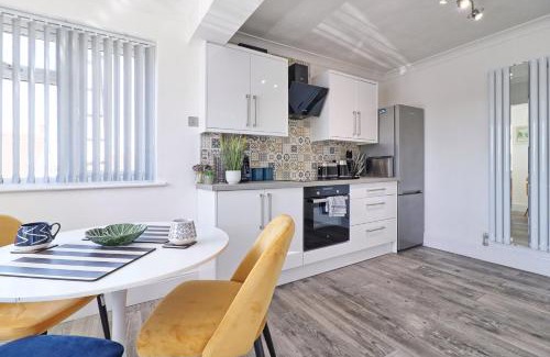 Thundersley Casa | Rayleigh Weir - Luxury 3 bedroom house with games room