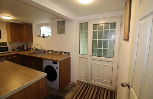 Sheffield Casa | Raynald House