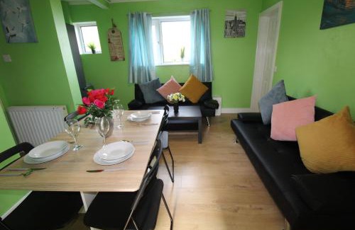 Sheffield Casa | Raynald House