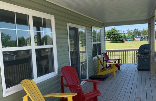 Found Mills Cabaña | Rayner's Riverview Cottage - ¡Compartir un pedazo de nuestra isla contigo!