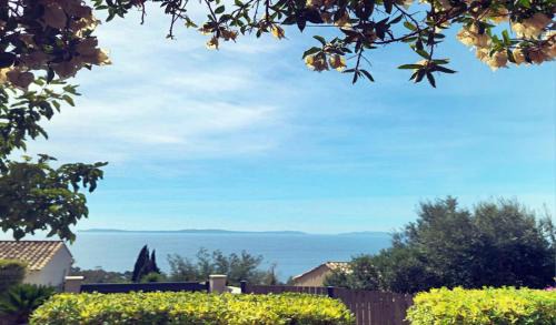 Le Rayol Apartamento | Rayol vue mer jardin plage à pied - St-Tropez 25km