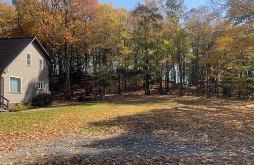 James Creek Casa | Raystown Mountain Escape - Views & Relaxing Spaces