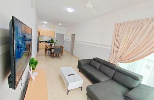 Bandar Tun Razak Apartamento | Razak City Residence at Sungai Besi, Kuala Lumpur by Liberty Homes