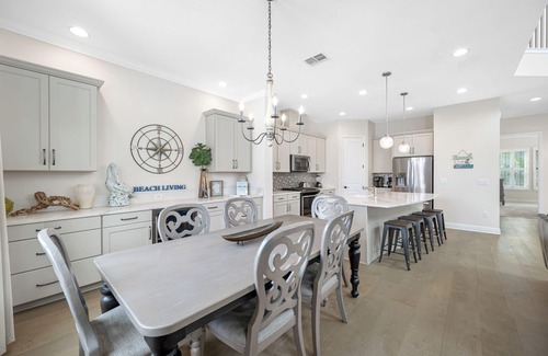 North Redington Beach Casa | RBV #314 - Huge Townhome across the street from the beach!