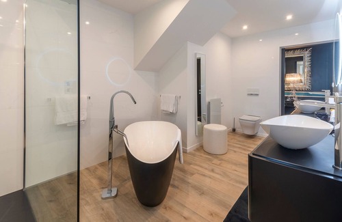 Vivy Apartamento | RDC - Château de la Ronde - Avec piscine et jacuzzi