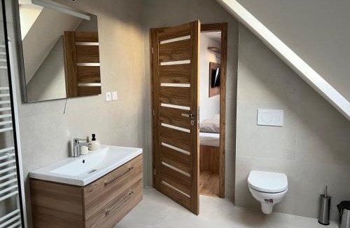 Hnusta Casa | Reštaurácia Koliba