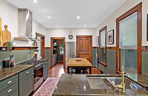 Russell Cabaña | Re-imagined 1880's cottage walking distance to Highwood, Metra, Lake Michigan