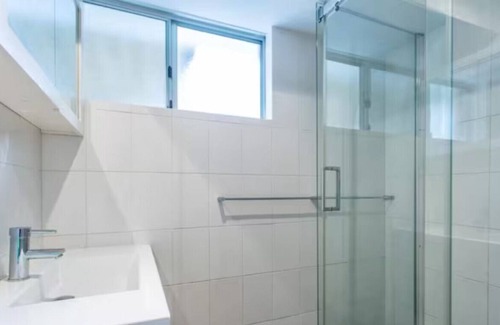 Hamilton Hill Casa | Readers Paradise - 1 bedroom home with fireplace