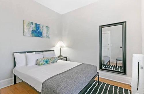 Wrigleyville Apartamento | Real Comfort in a 2BR APT close to Wrigley Field