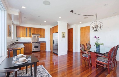 Russian Hill Casa | Real Famous MTV Real world house, Central San Francisco