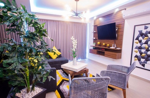 Zapopan Condominio | Real View Towers in Real Center Plaza, Incredible 1 BR, Zona Real, Near Andares