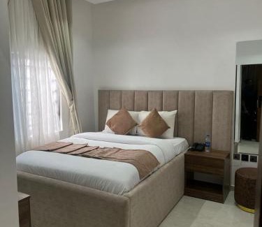 Surulere Hotel | Reality Inn