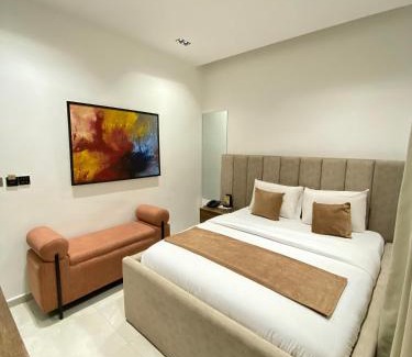 Surulere Hotel | Reality Inn