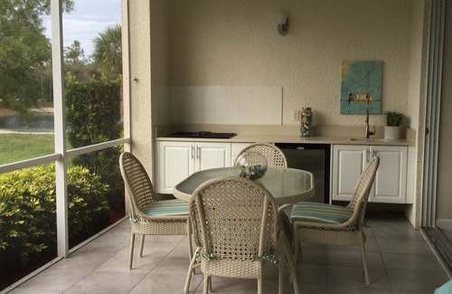 Naples Condominio | Muy bonito condominio reformado