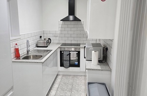 Newark upon Trent Cama Y Desayuno | Realwood Homes...Crafting Memorable Stays. Family friendly!