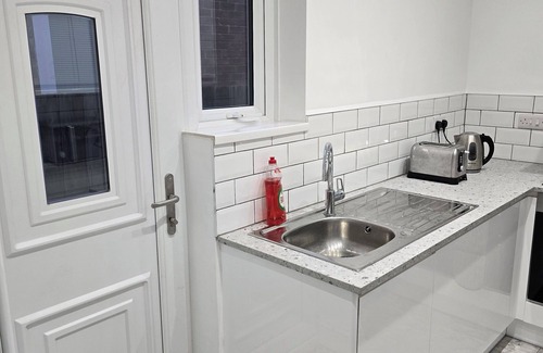 Newark upon Trent Cama Y Desayuno | Realwood Homes...Crafting Memorable Stays. Family friendly!