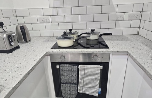 Newark upon Trent Cama Y Desayuno | Realwood Homes...Crafting Memorable Stays. Family friendly!