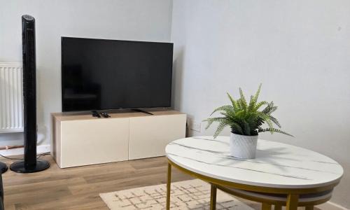 Warwick Apartamento | Reardon Apartment Warwick - Sleeps 5 - Parking & Wifi